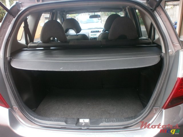 2006' Honda fit photo #3