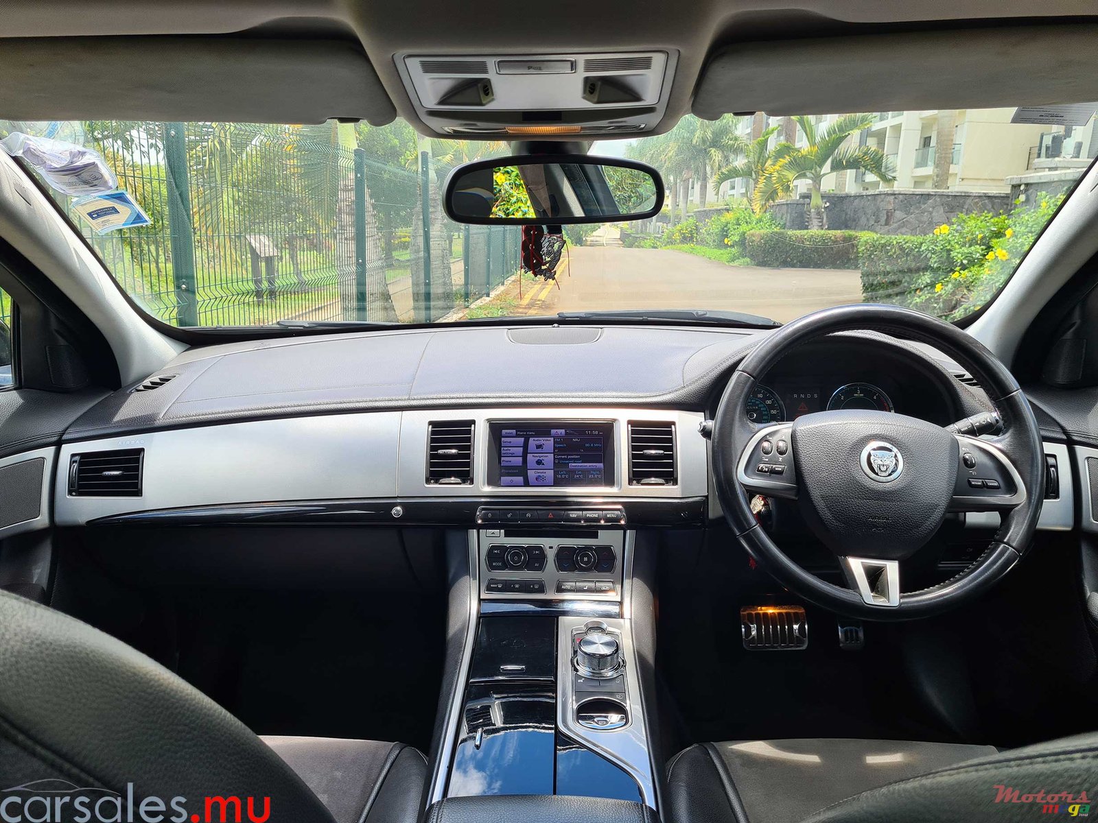 2012' Jaguar XF 2.2 photo #6