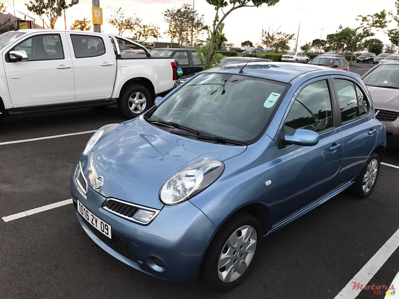 2009' Nissan March Original photo #1