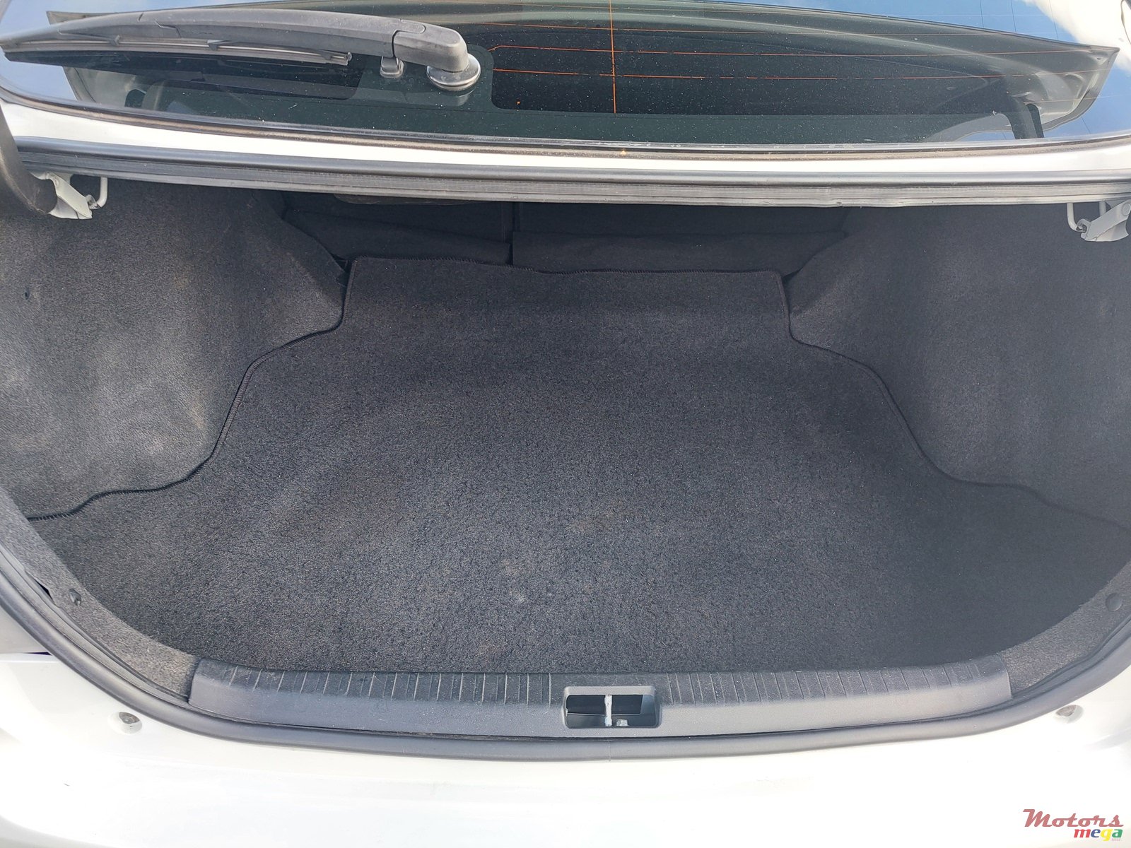 2016' Toyota Premio photo #4