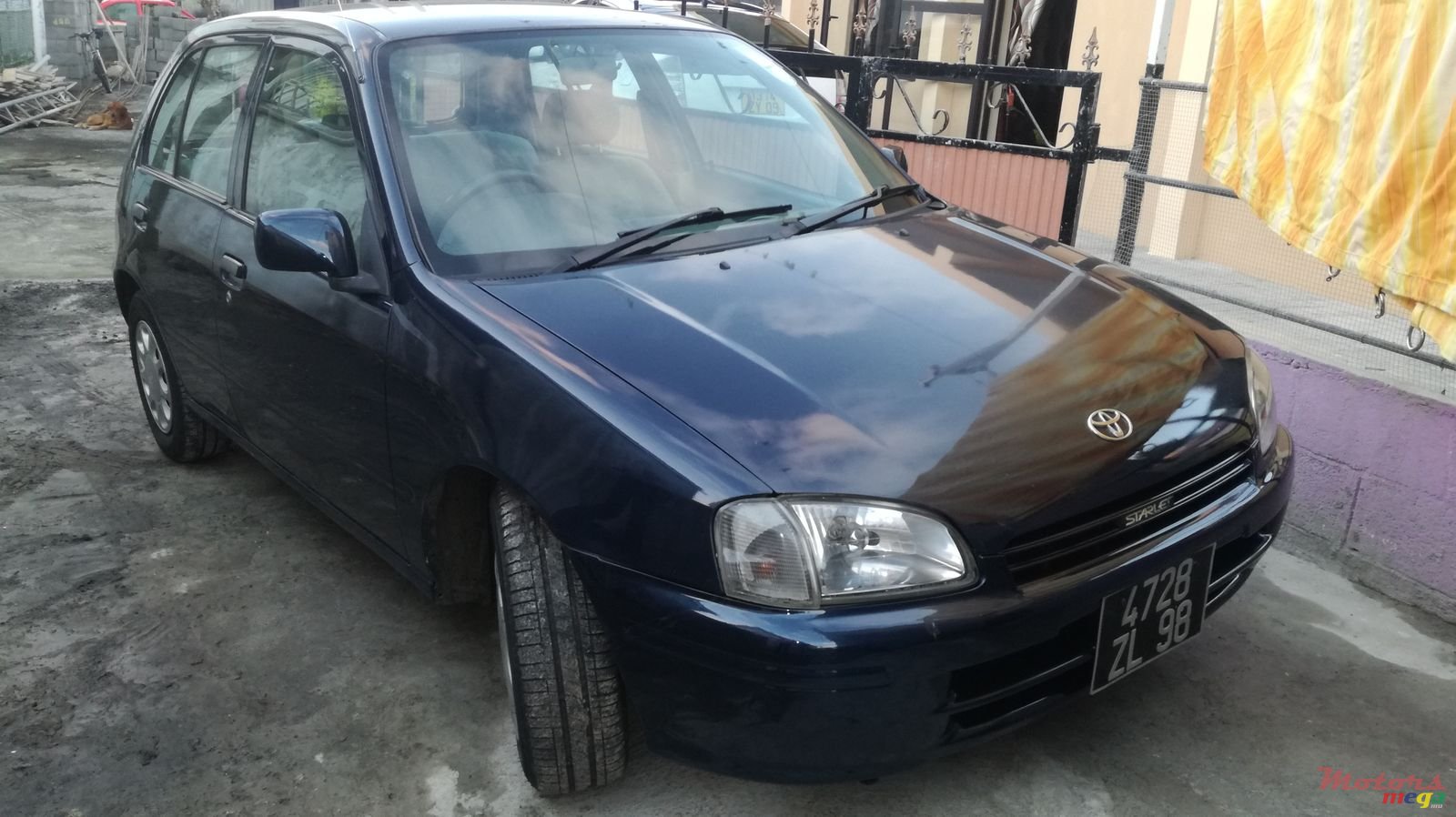 1998' Toyota Starlet photo #1