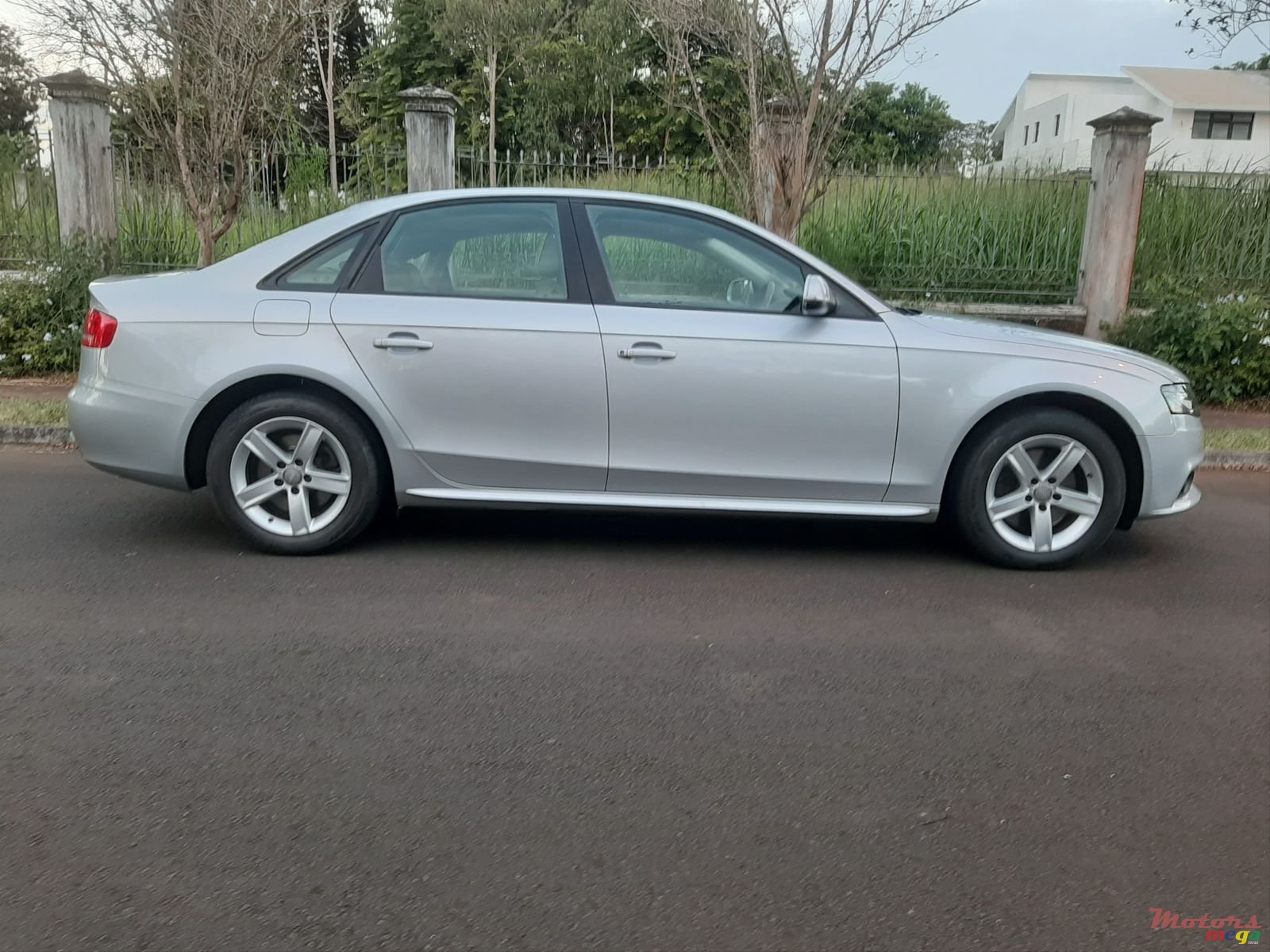 2012' Audi A4 photo #4