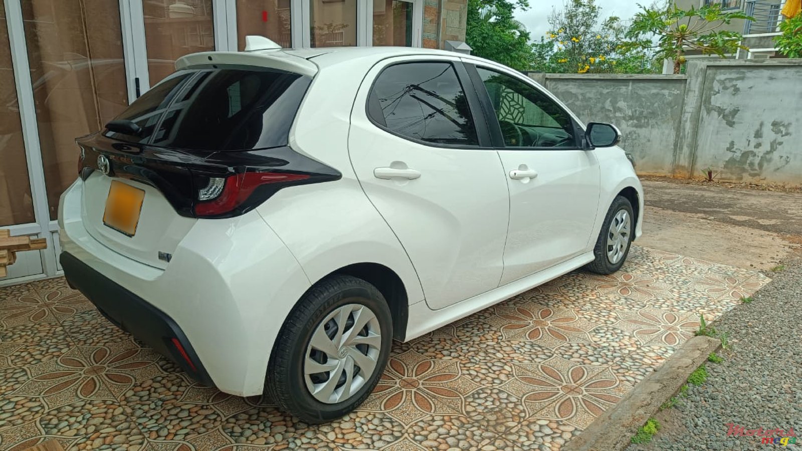 2021' Toyota Yaris Hybrid photo #5
