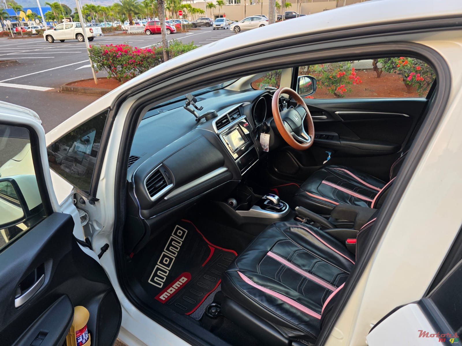 2016' Honda Fit Hatchback photo #3