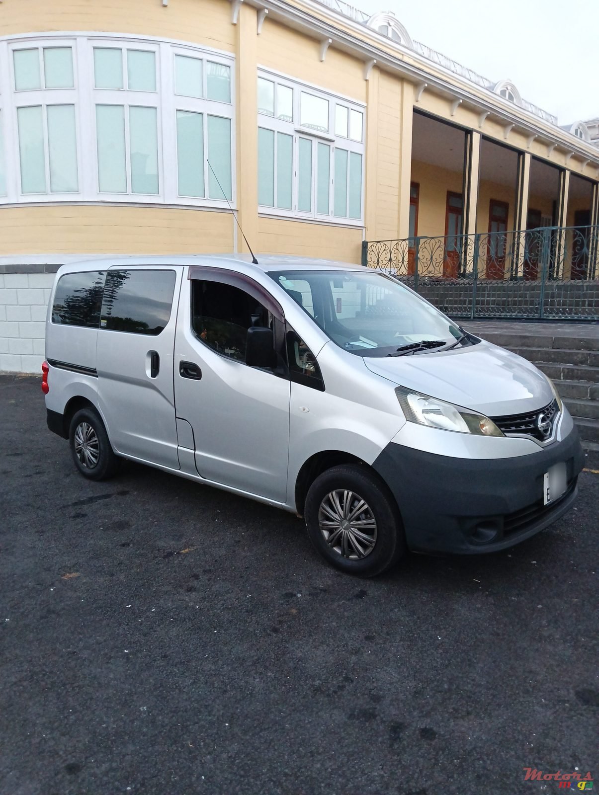 2014' Nissan NV200 photo #7