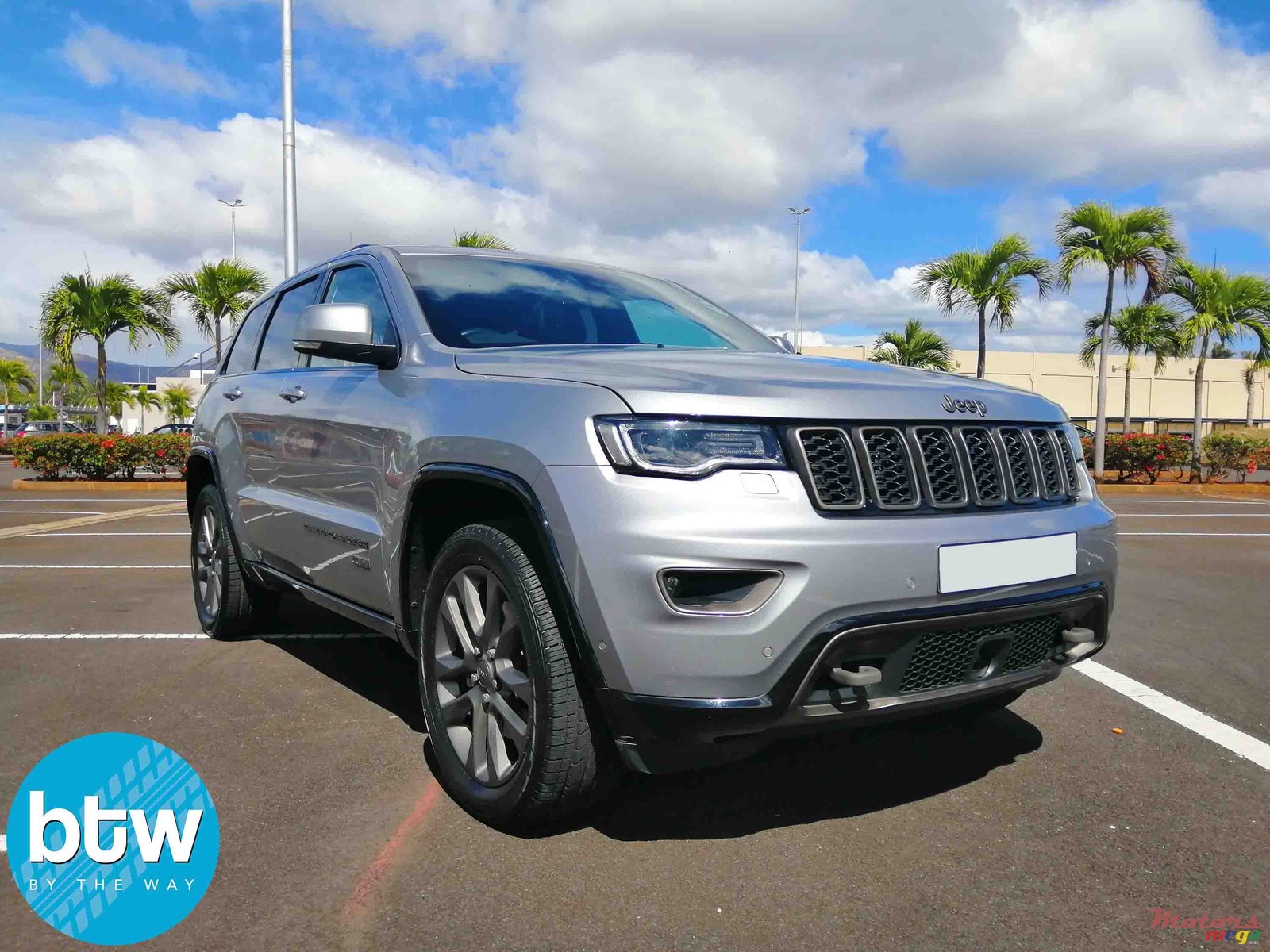 2018' Jeep Grand Cherokee photo #1
