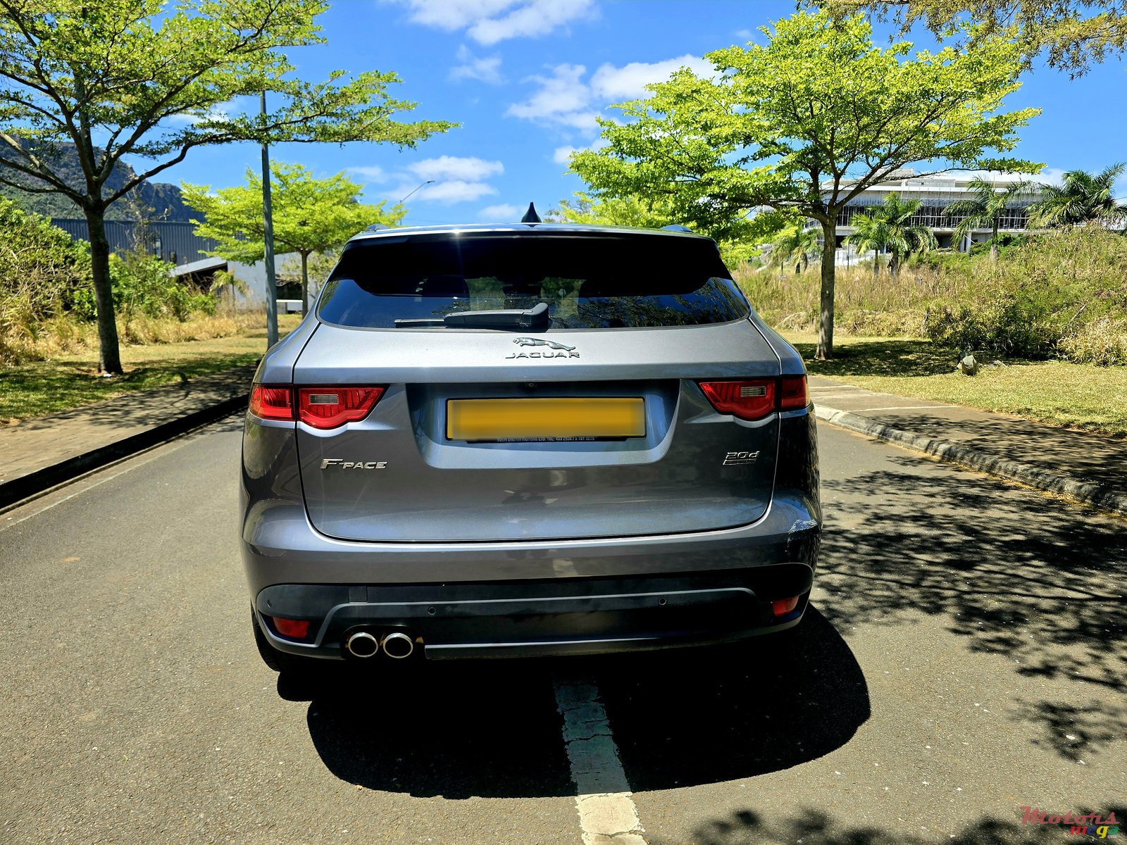 2019' Jaguar F-Pace R-Sport photo #4