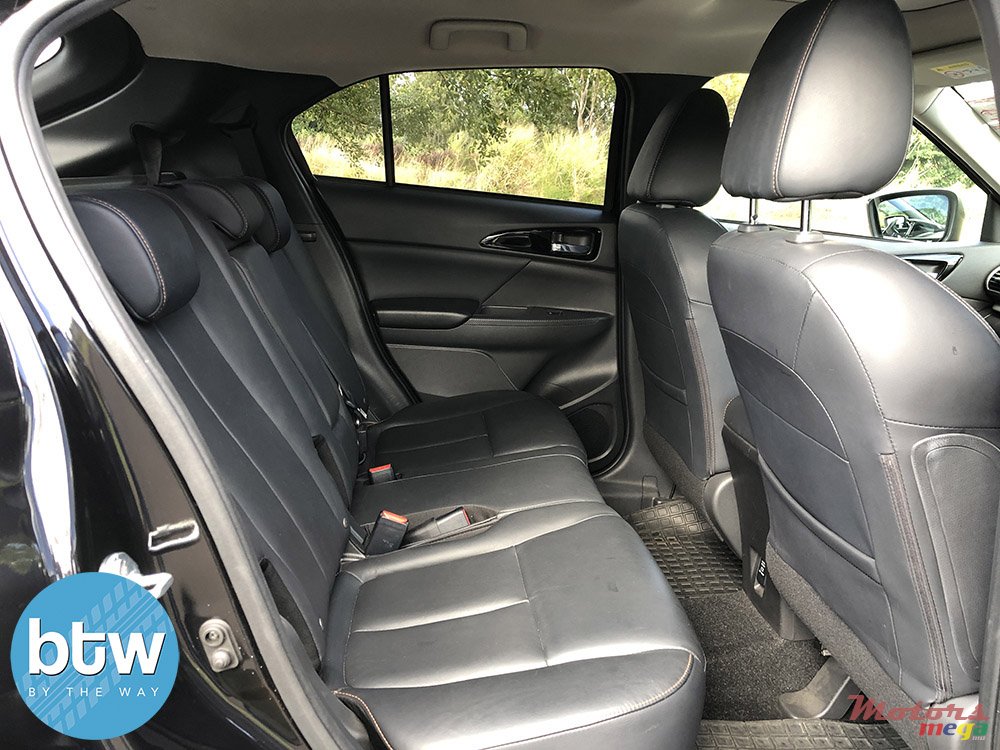 2019' Mitsubishi Eclipse Cross photo #3