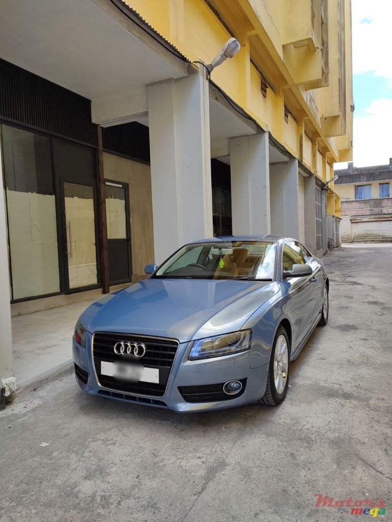 2010' Audi A5 Coupe photo #2