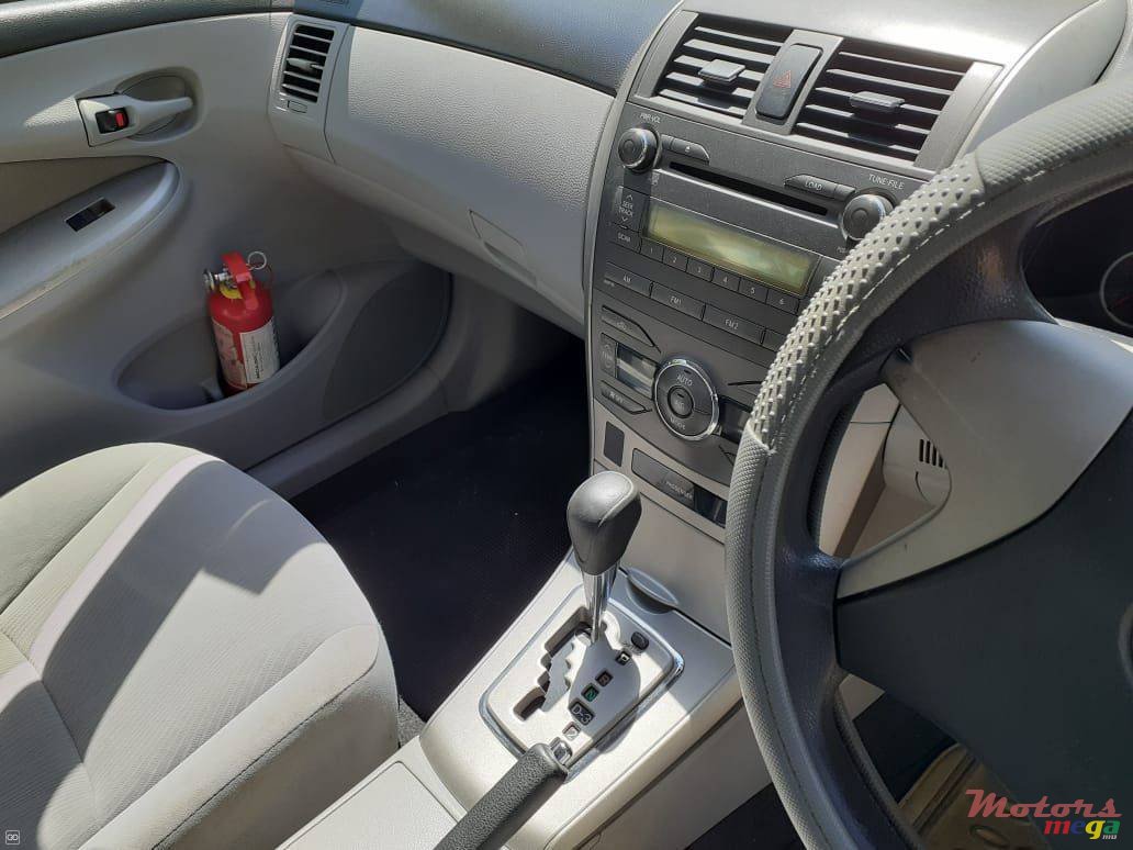 2013' Toyota Corolla photo #3