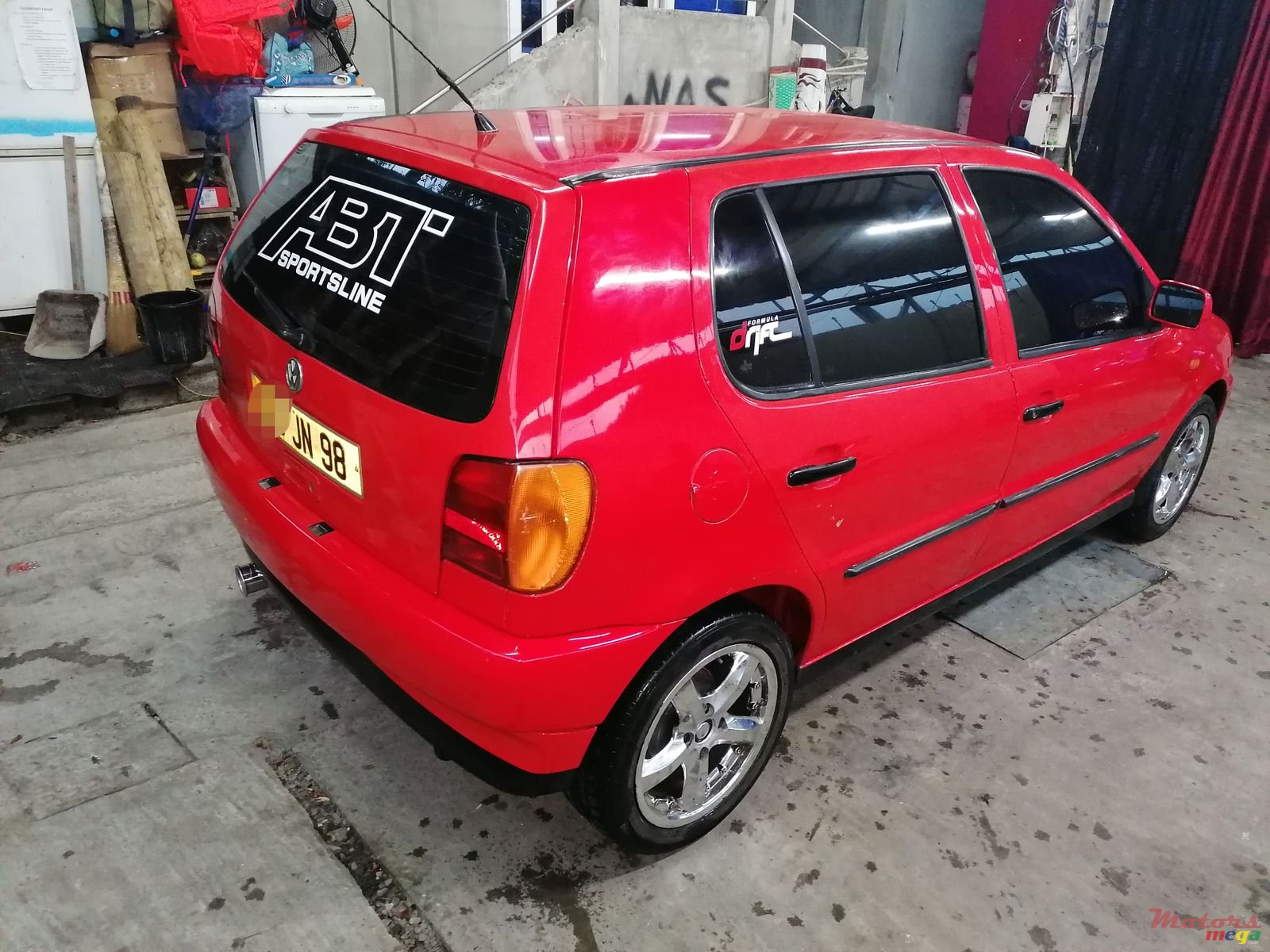 1998' Volkswagen Polo 6n2 photo #1