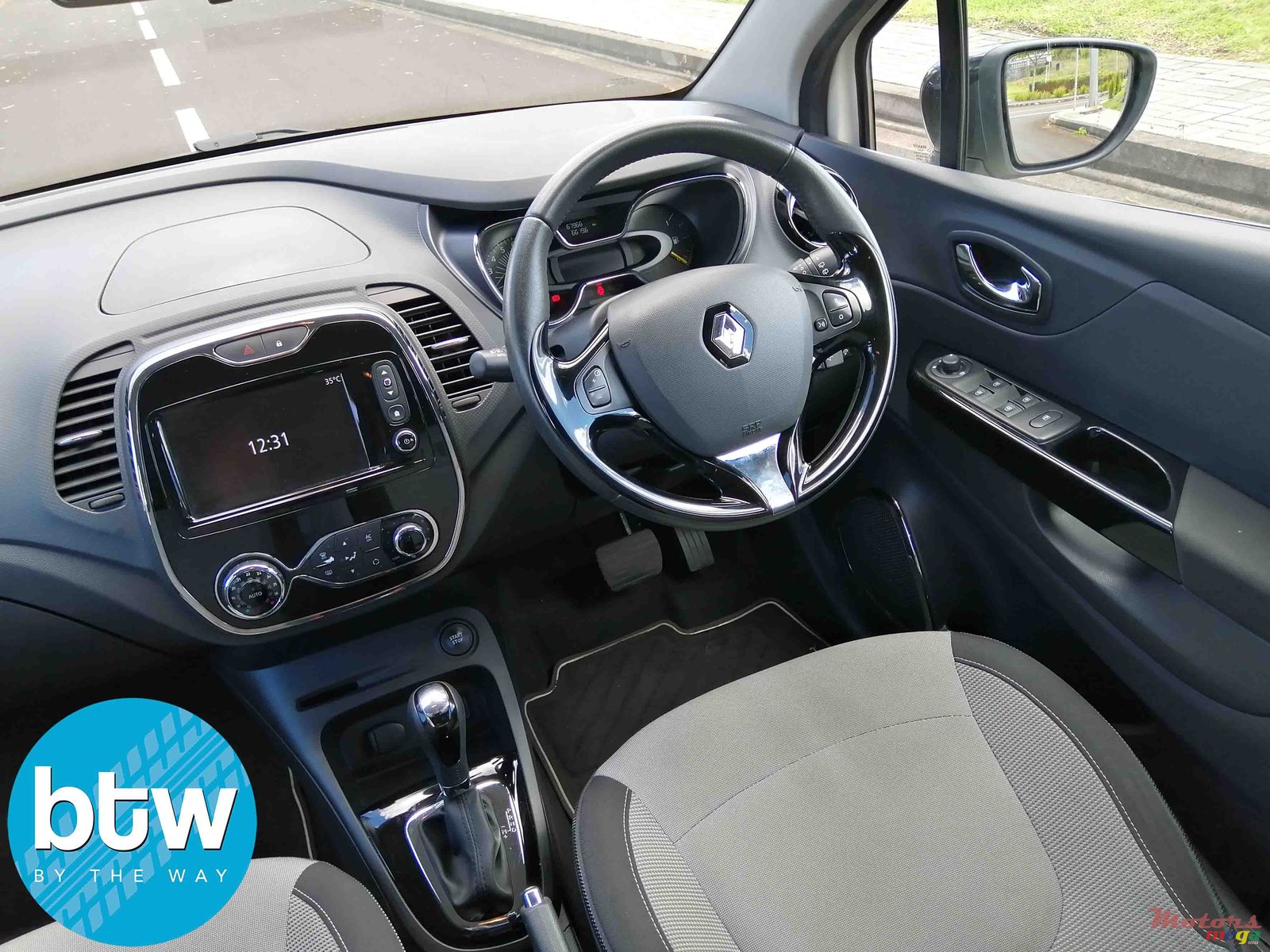 2014' Renault Captur 1.2 Automatic photo #6