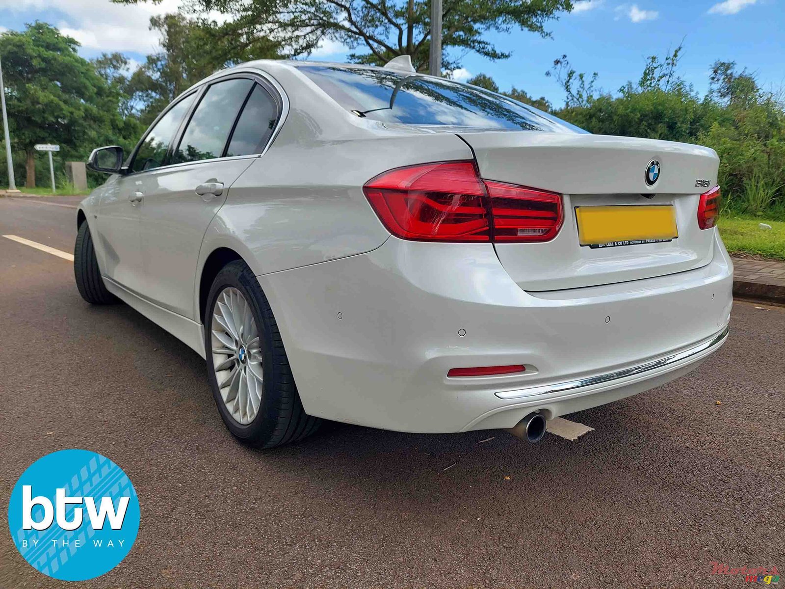 2017' BMW 318 LUXURY photo #3