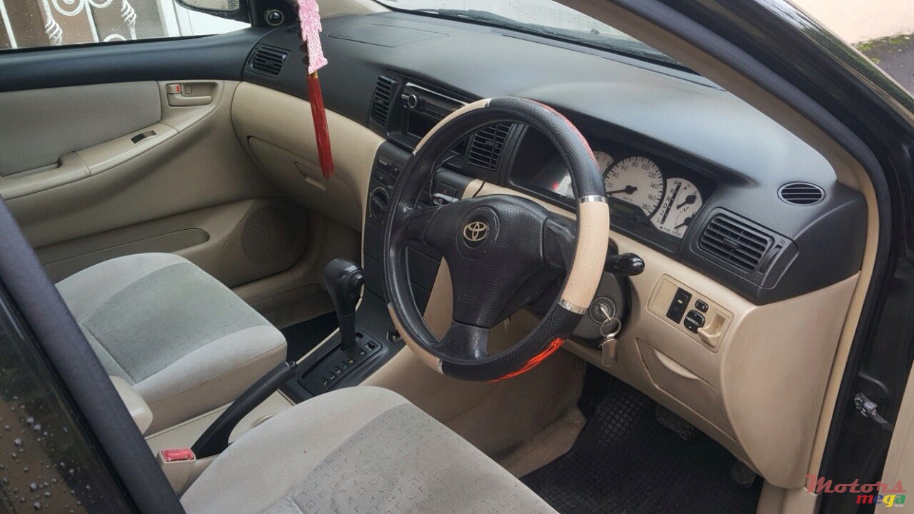 2001' Toyota RunX photo #5