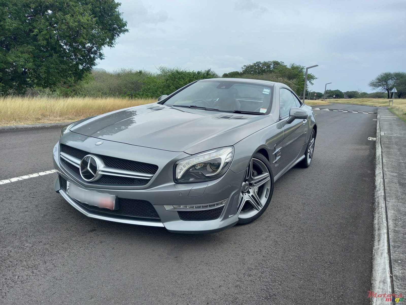 2012' Mercedes-Benz SL 63 AMG V8 Bi Turbo photo #3