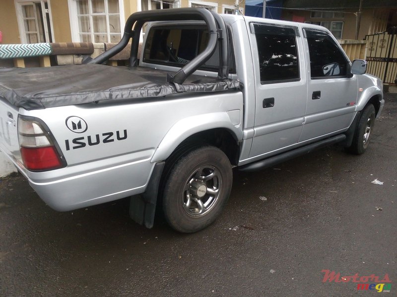 2004' Isuzu KB Series photo #3