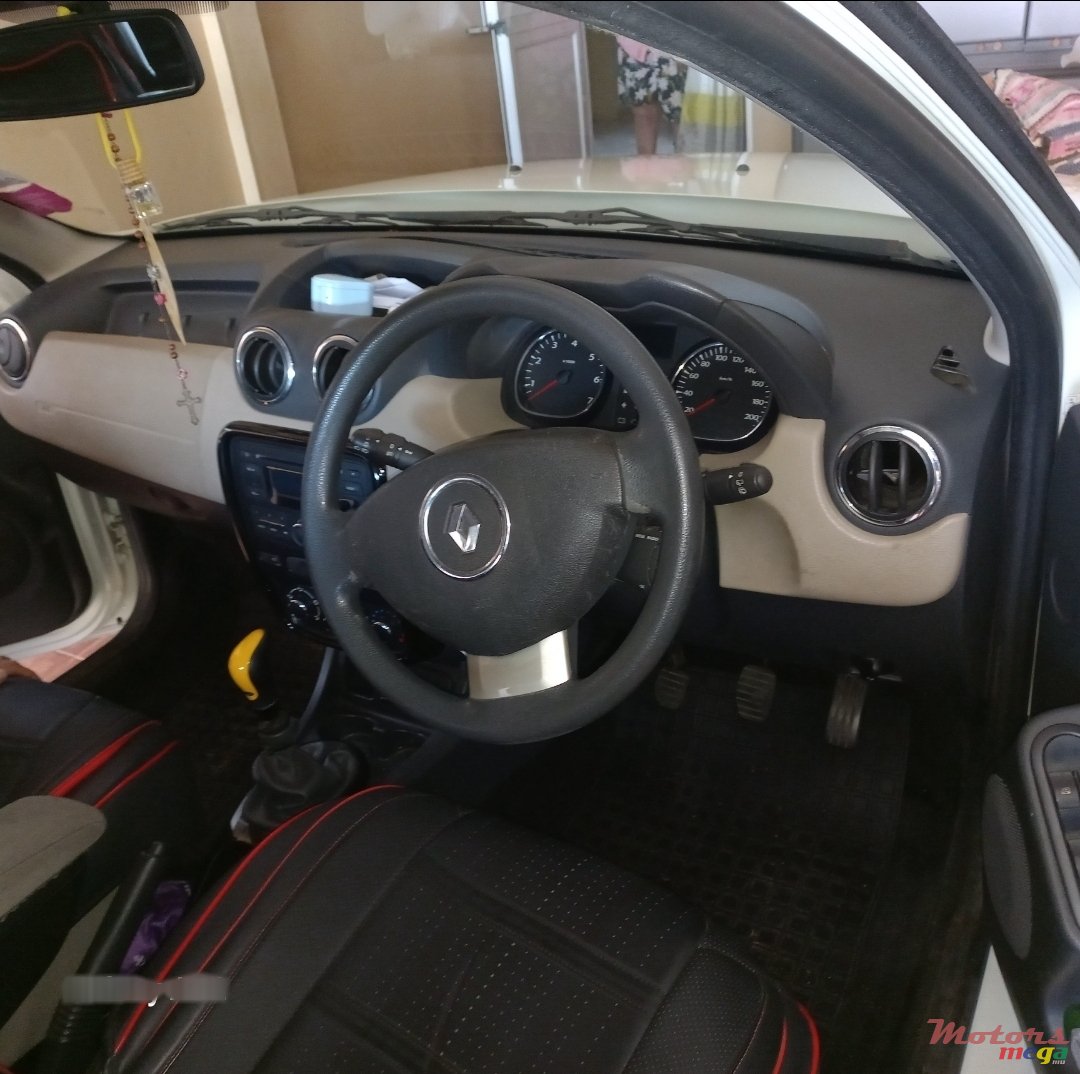 2014' Renault Duster photo #2