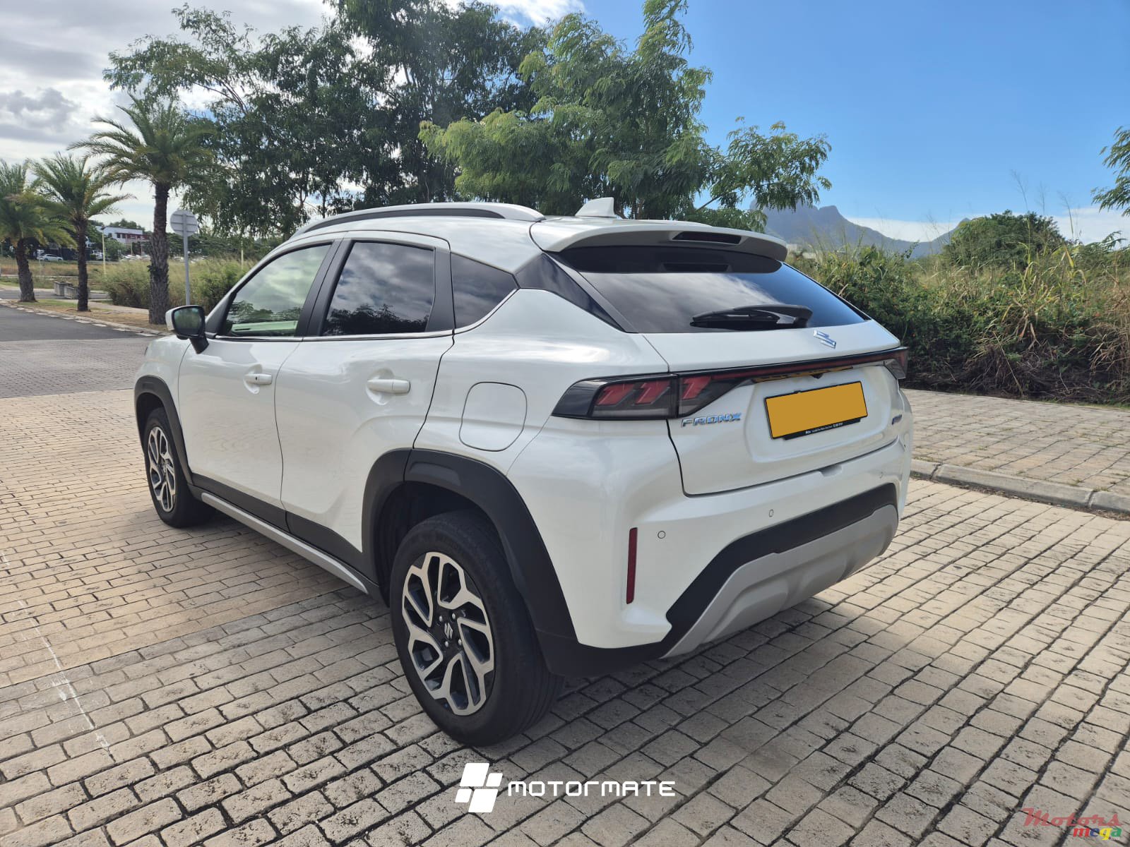 2024' Suzuki Fronte FRONX GLX photo #3