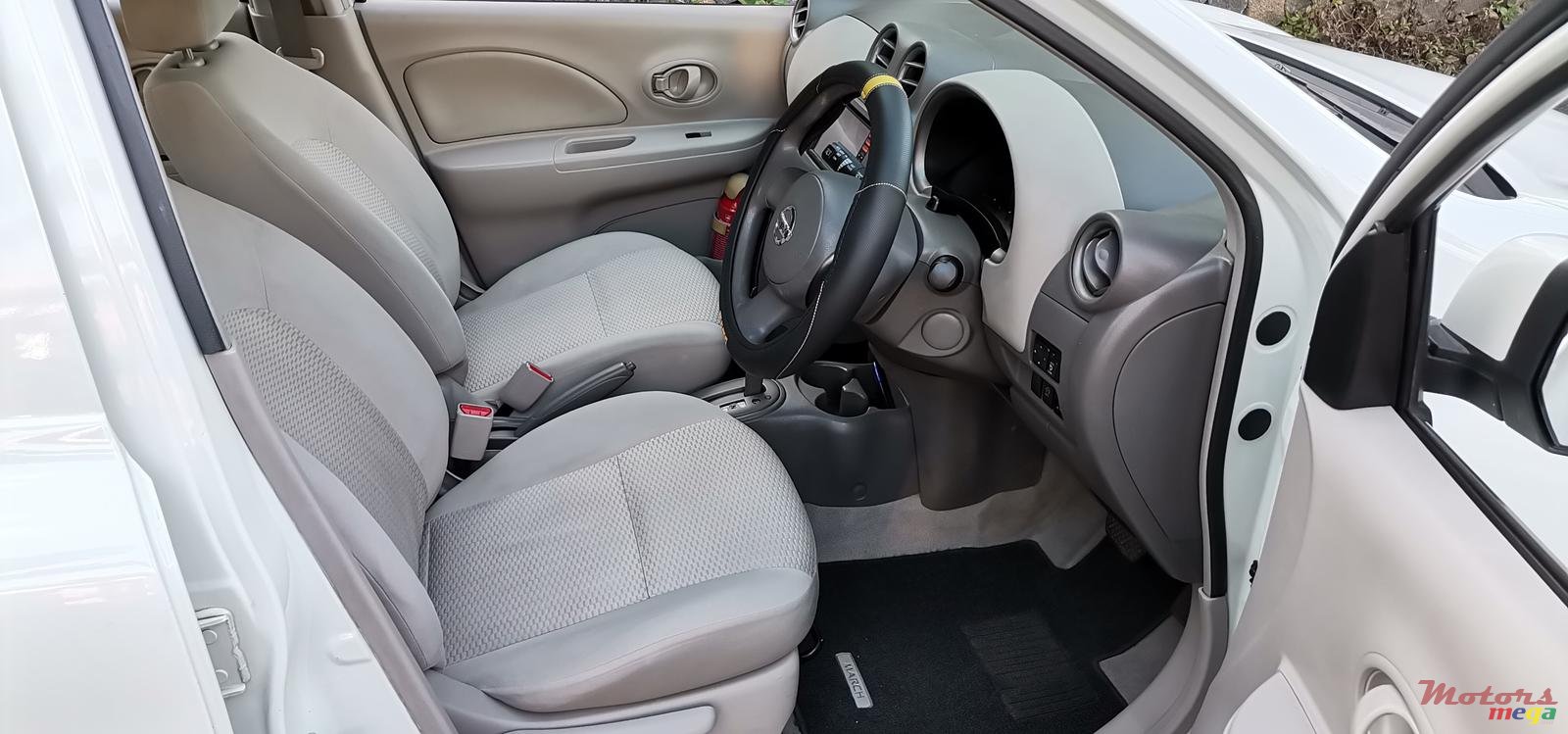 2013' Nissan March photo #5