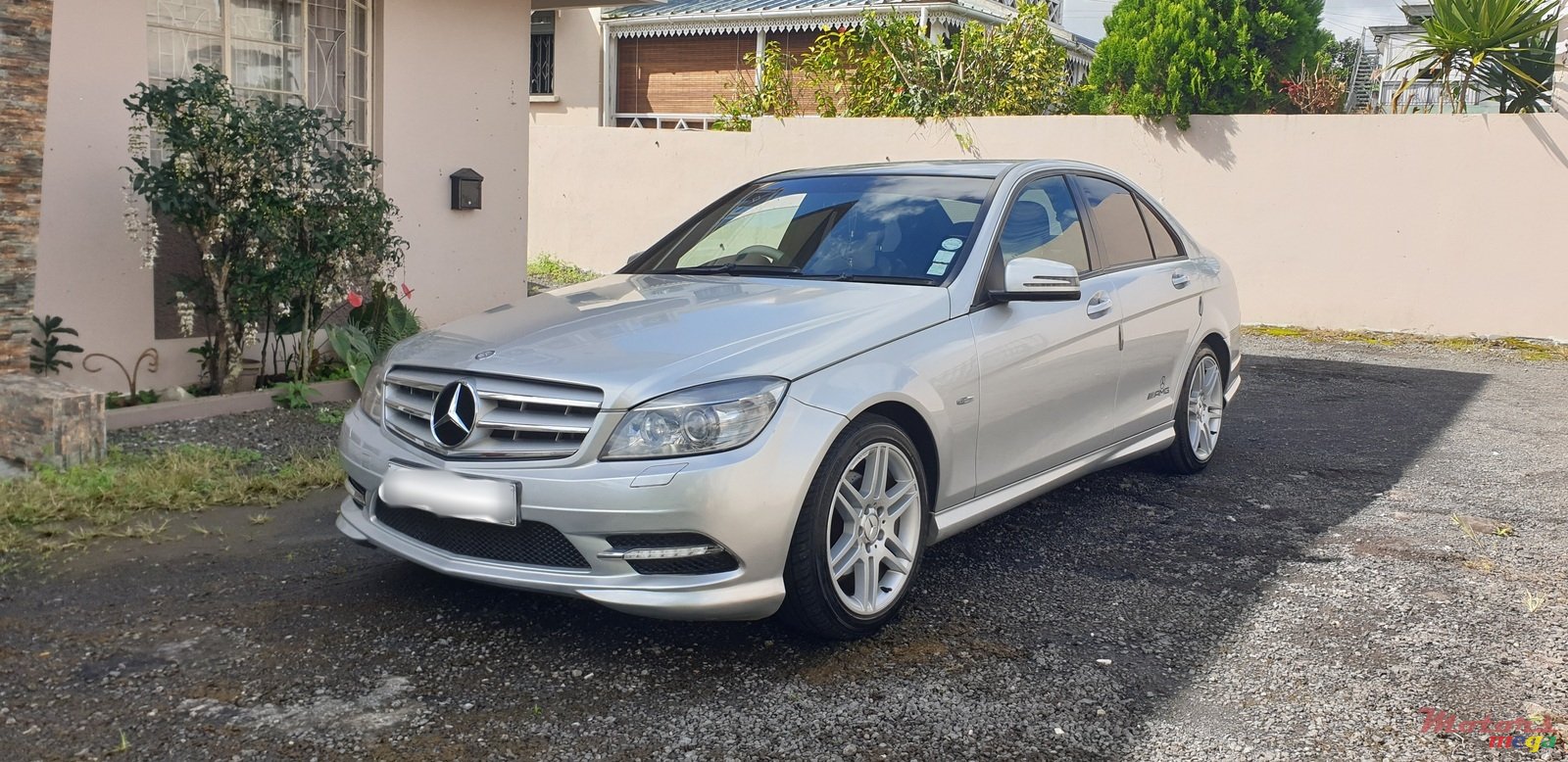 2010' Mercedes-Benz C 180 AMG photo #2