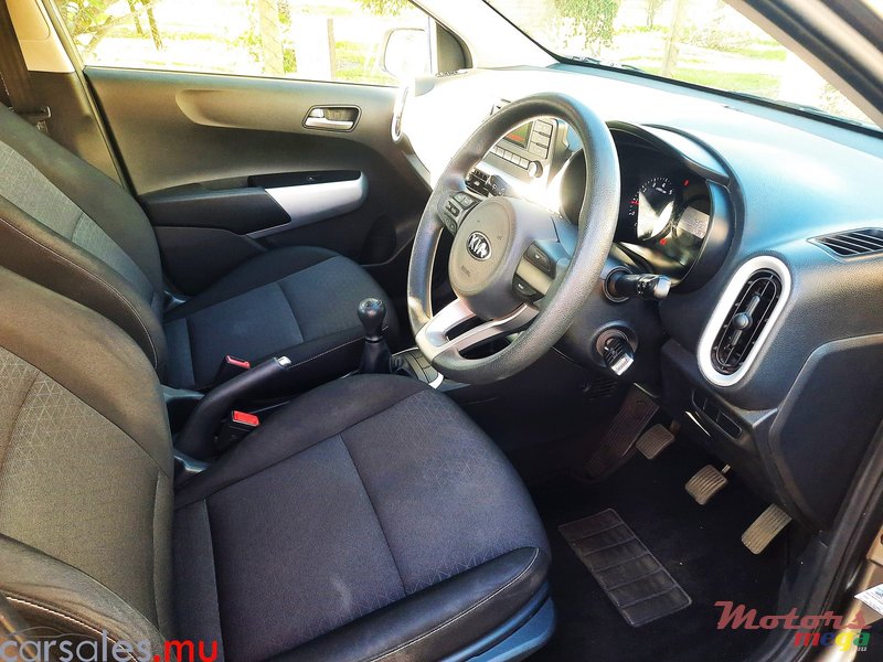 2018' Kia Picanto 1.0 Hatchback photo #6