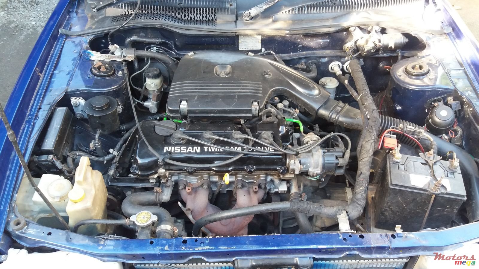 1992' Nissan Sunny photo #2