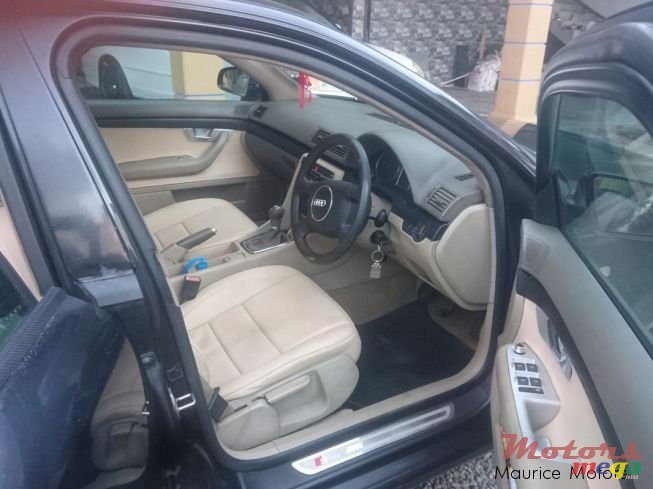 2001' Audi A4 photo #2