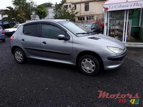 2001' Peugeot 206 photo #3
