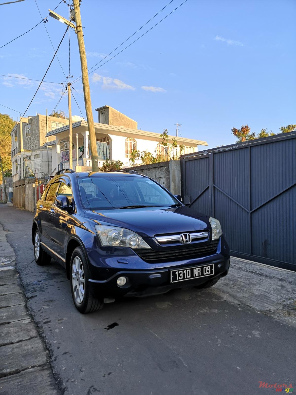 2009' Honda CR-V Executive photo #1
