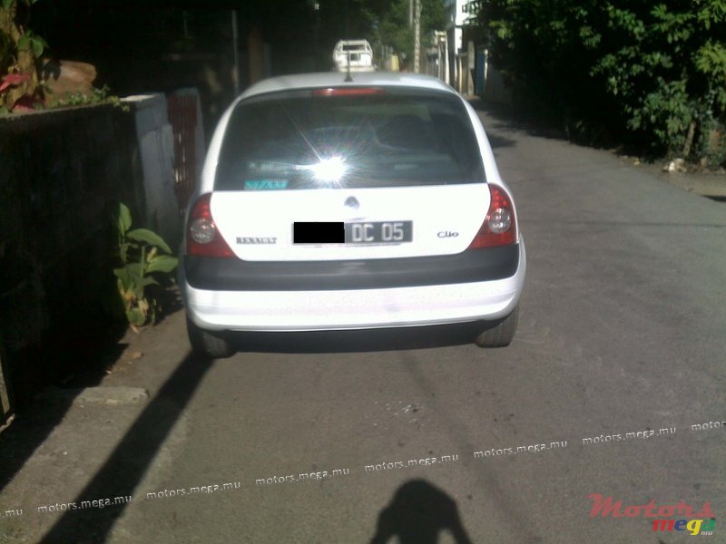2005' Renault Clio 2 photo #3
