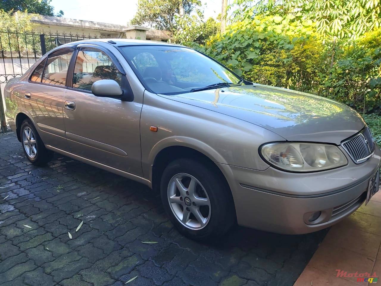 2006' Nissan Sunny photo #1