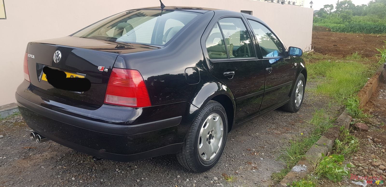 2002' Volkswagen Bora Original photo #7