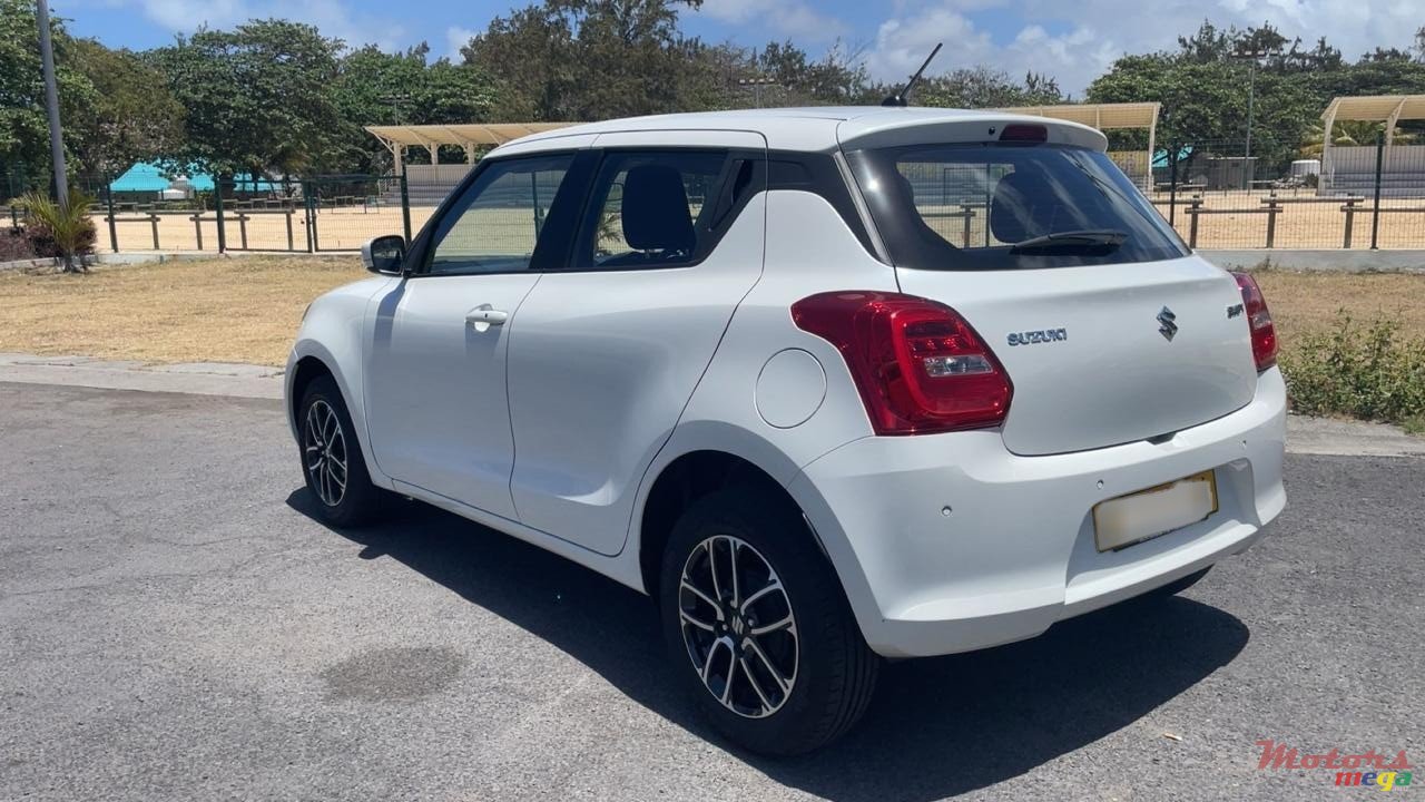 2024' Suzuki Swift photo #3