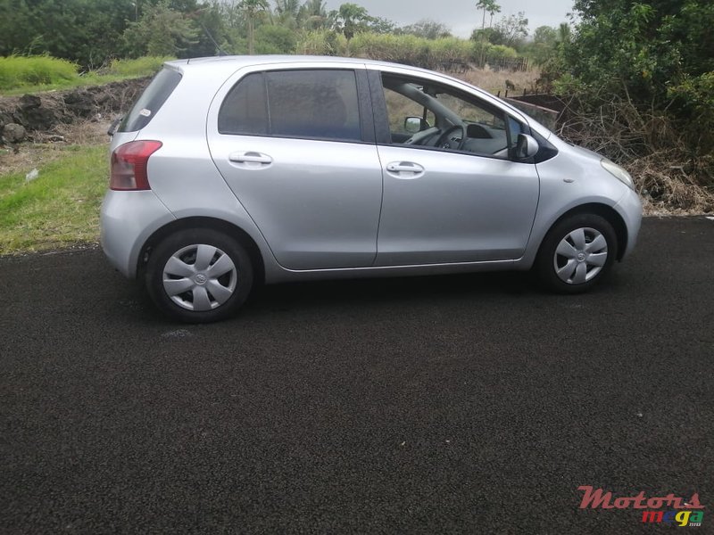 2007' Toyota Vitz Nil photo #5