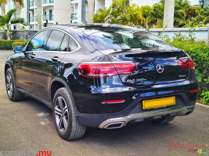 2021' Mercedes-Benz GLC 300 e Urban 4 Matic photo #3