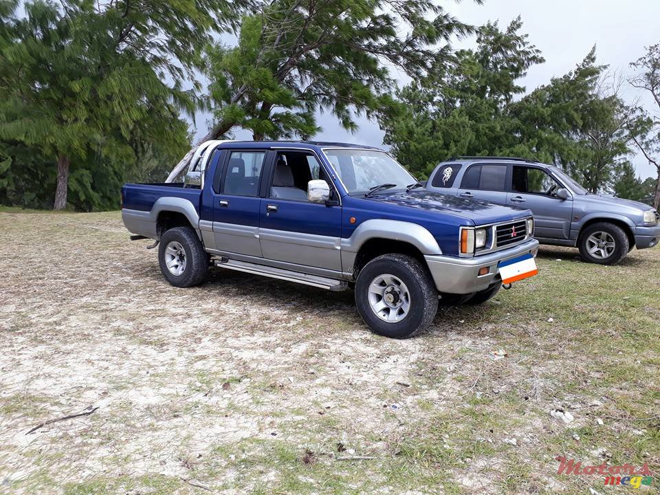 1992' Mitsubishi L 200 Strada photo #2