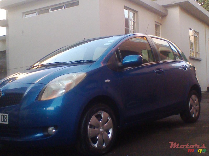 2008' Toyota Yaris photo #4