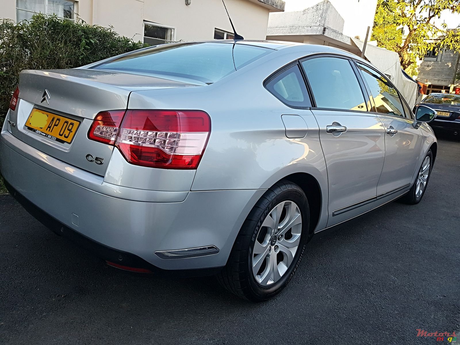 2009' Citroen C5 photo #2