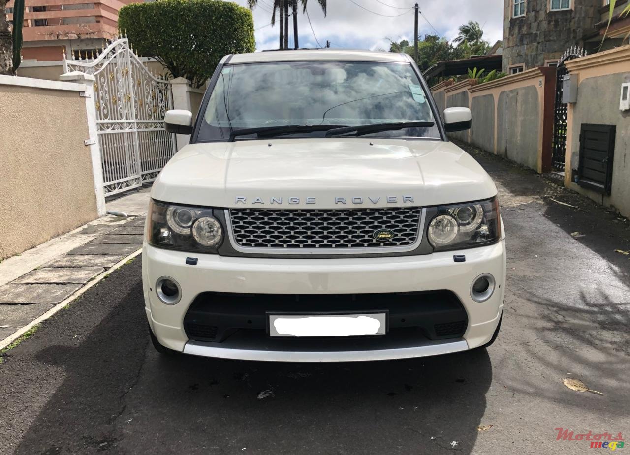 2009' Land Rover Range rover sport TDV8 photo #2