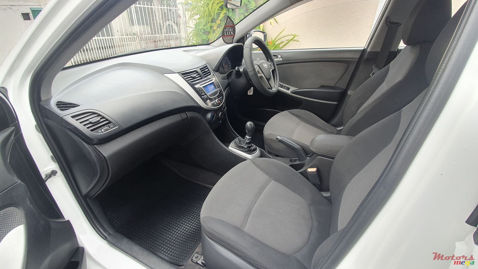 2013' Hyundai Accent 1.4 photo #5