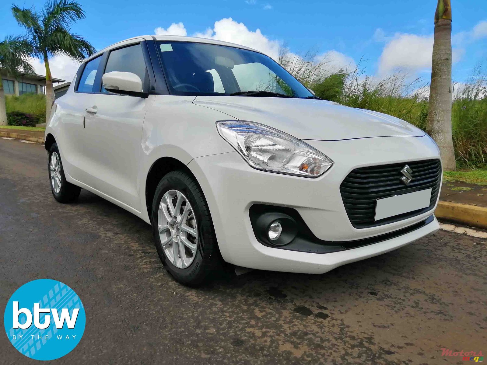 2019' Suzuki Swift photo #1