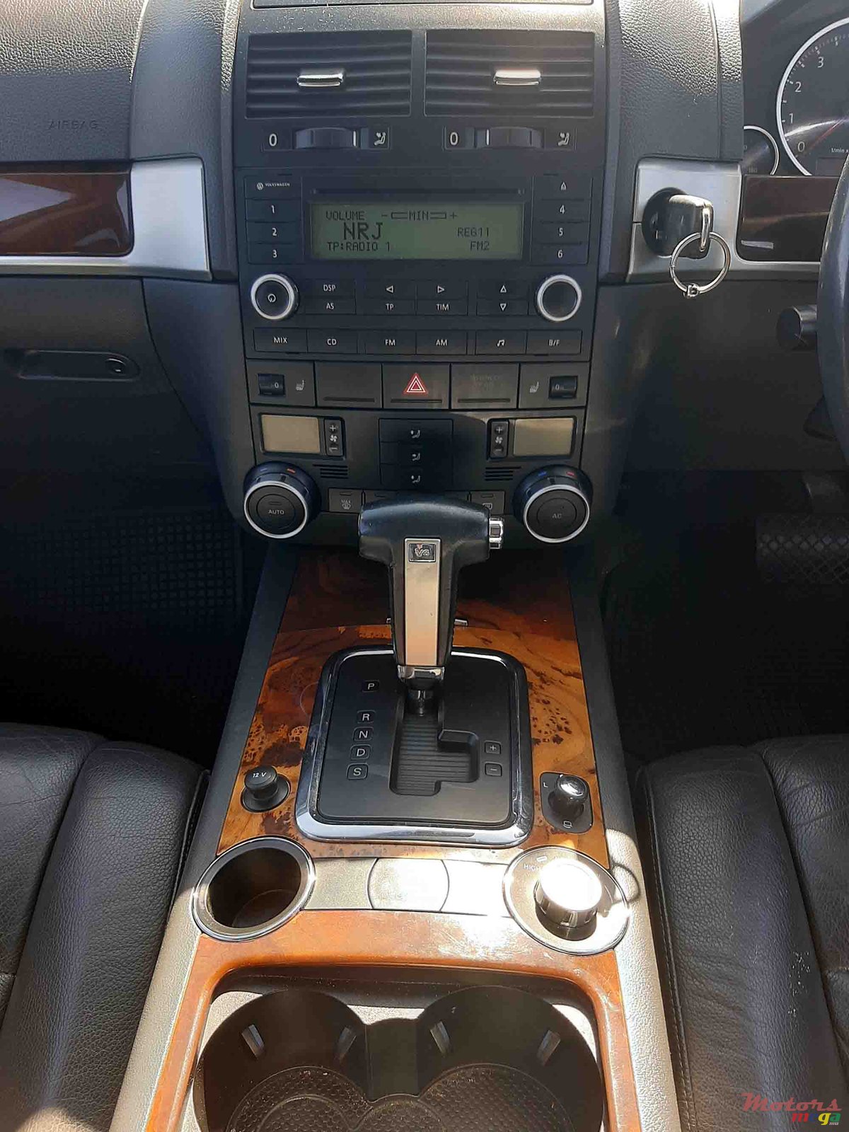 2007' Volkswagen Touareg photo #7