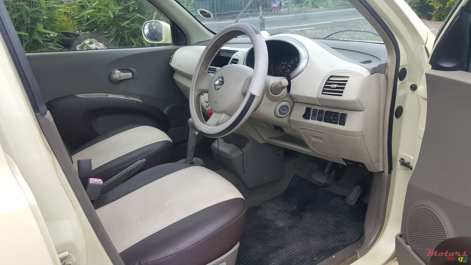 2004' Nissan March photo #2