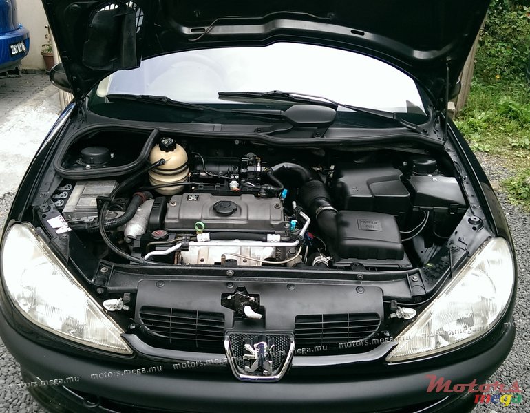 2001' Peugeot 206 XT photo #3