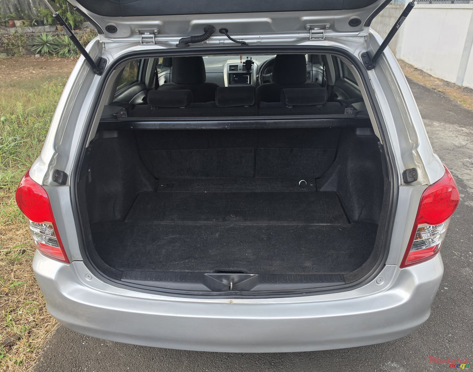2012' Toyota Fielder photo #4