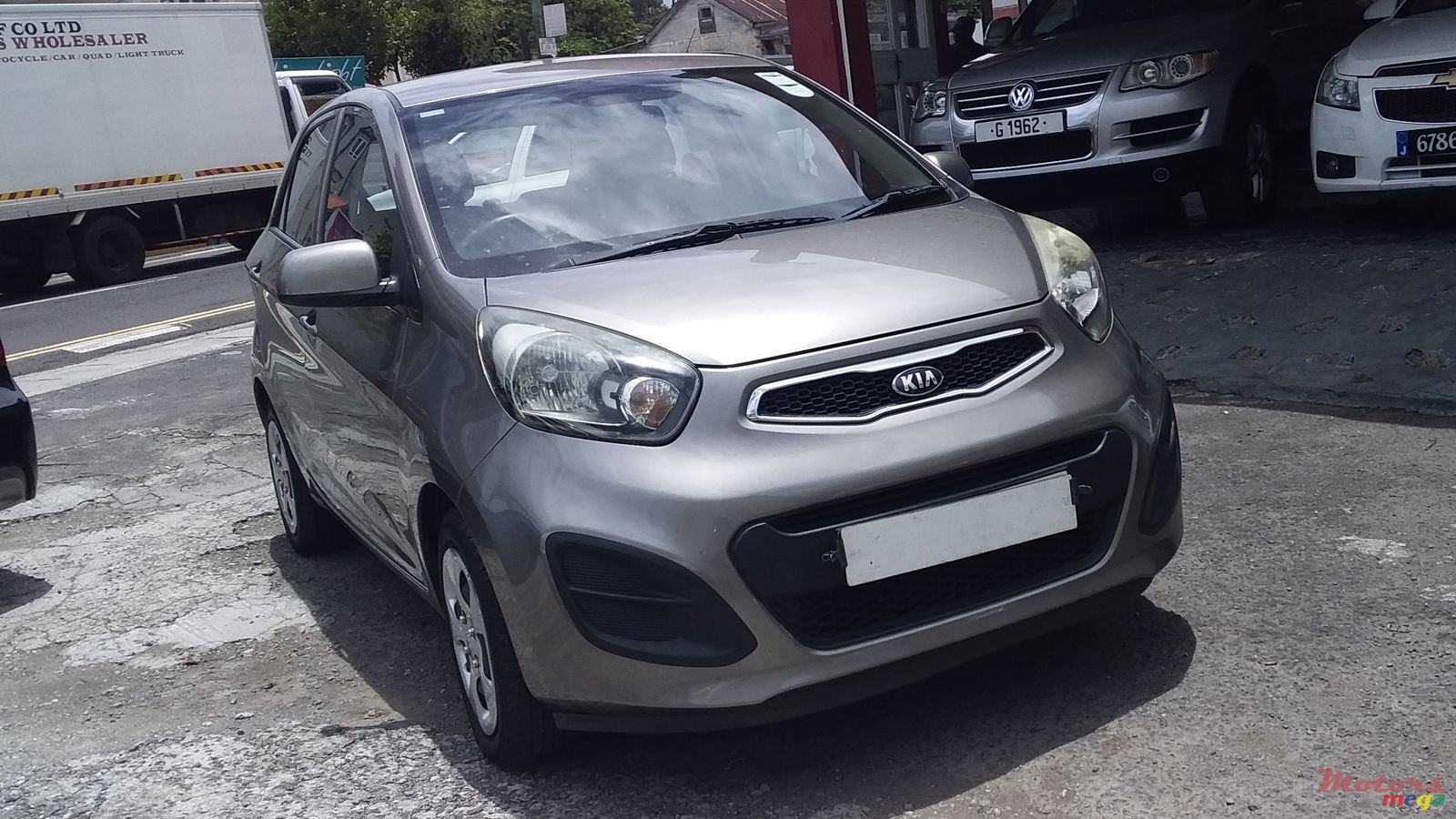 2013' Kia Picanto photo #2