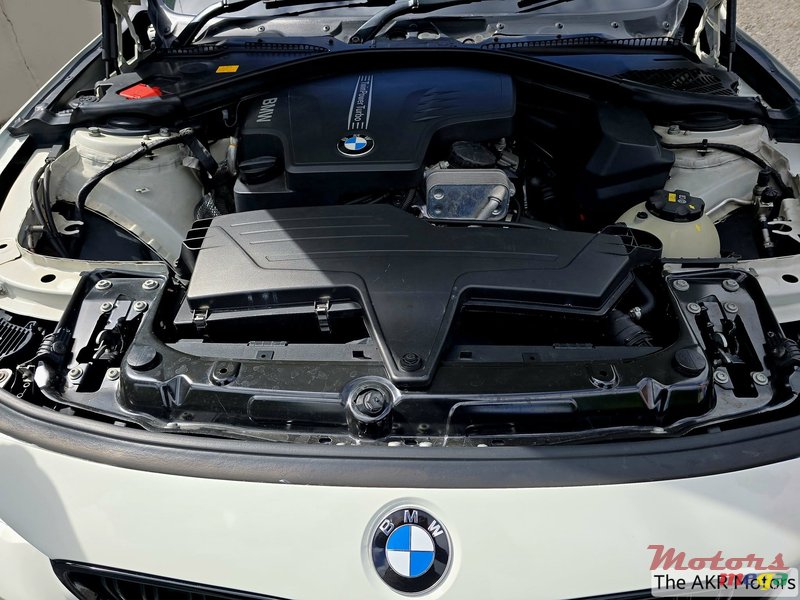 2015' BMW 420 M4 photo #4