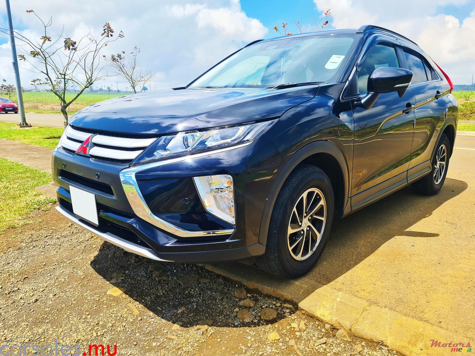 2019' Mitsubishi Eclipse photo #2