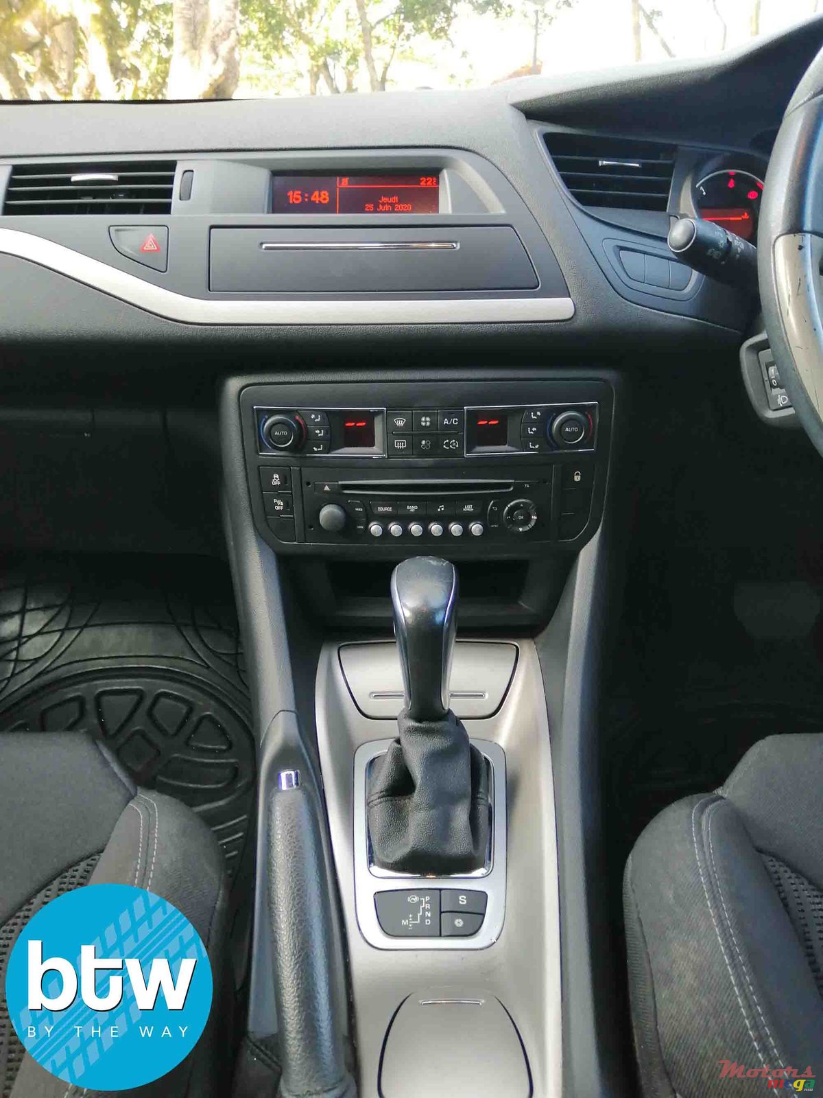 2014' Citroen C5 photo #4