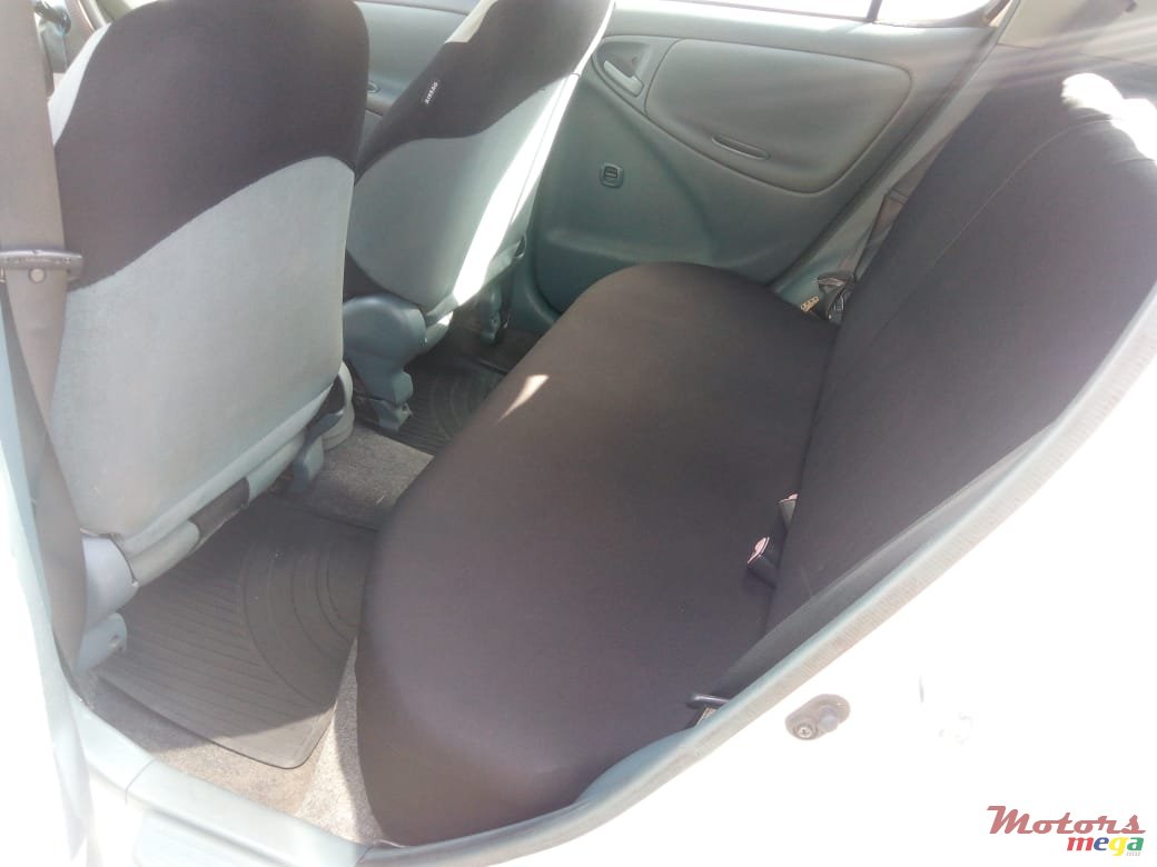 2001' Toyota Vitz AUTOMATIC EXCELLENT photo #7